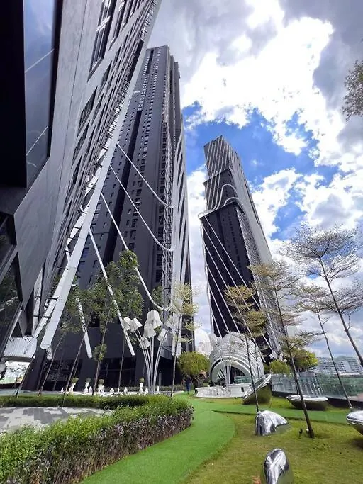 Modern Suites At Arte Mont Kiara By Iconique Kuala Lumpur Apartment