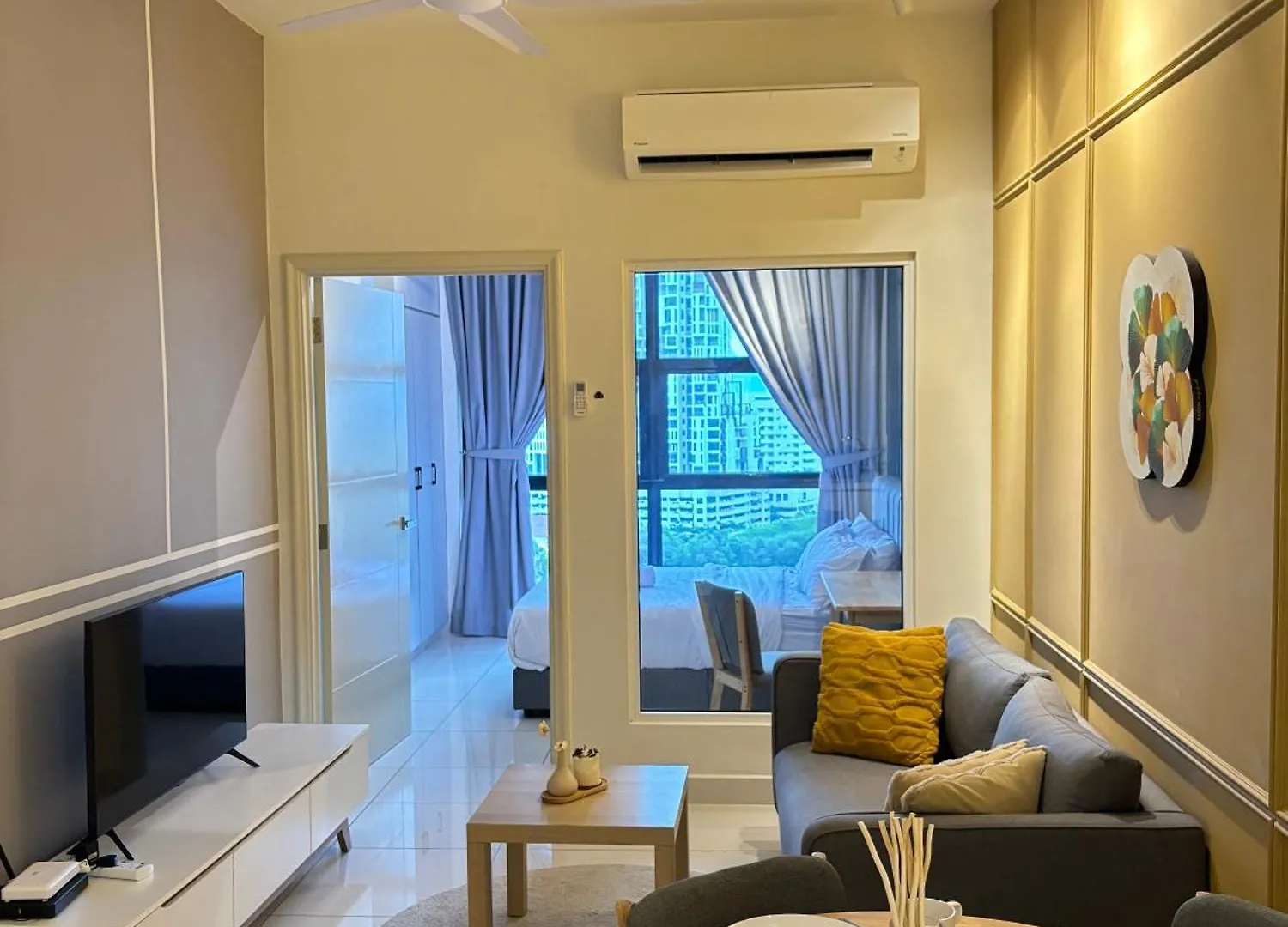 Modern Suites At Arte Mont Kiara By Iconique Kuala Lumpur 0*,