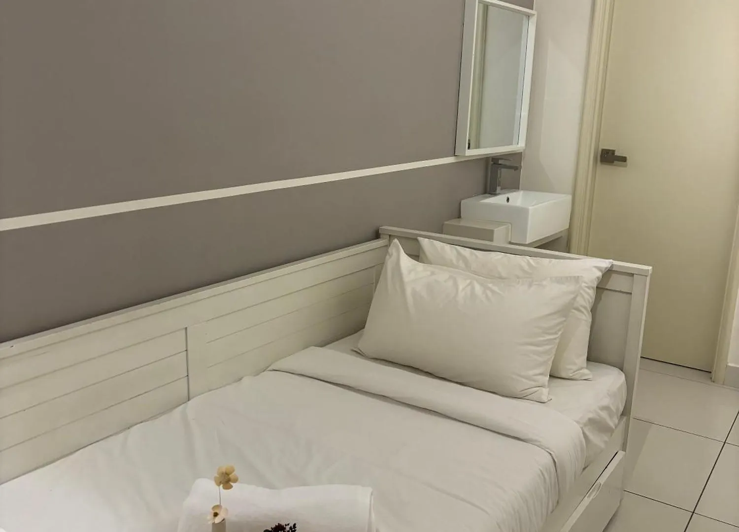 Apartment Modern Suites At Arte Mont Kiara By Iconique Kuala Lumpur Malaysia